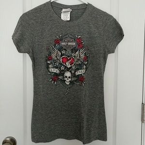Woman's HD shirt